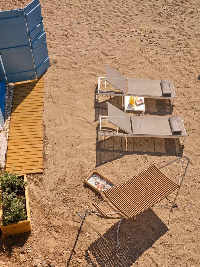 The Elephant Beach House Kimolos Exterior photo